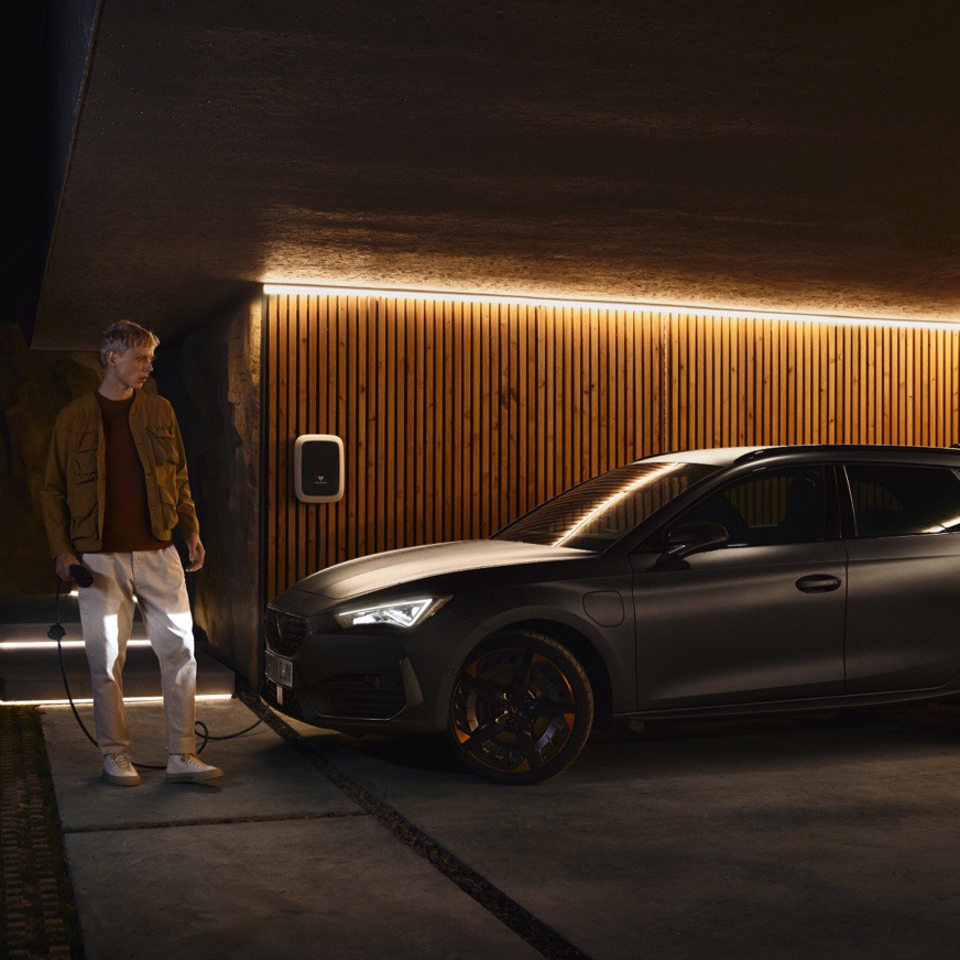 man-charging-cupra-leon-sp